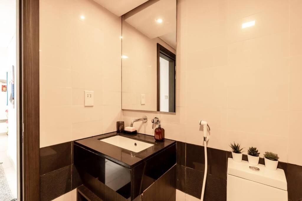 Xanadubai Loft Tower - Your Home Away From Home In Downtown Dubai! المظهر الخارجي الصورة
